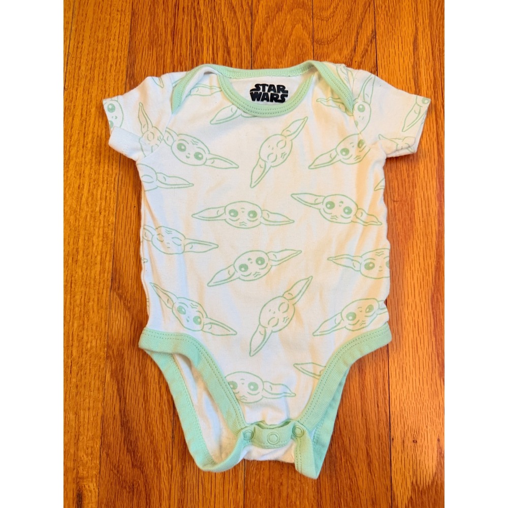 Star Wars Amazon Essentials Grogu Baby Yoda Bodysuit White Mint Green 6M Mens